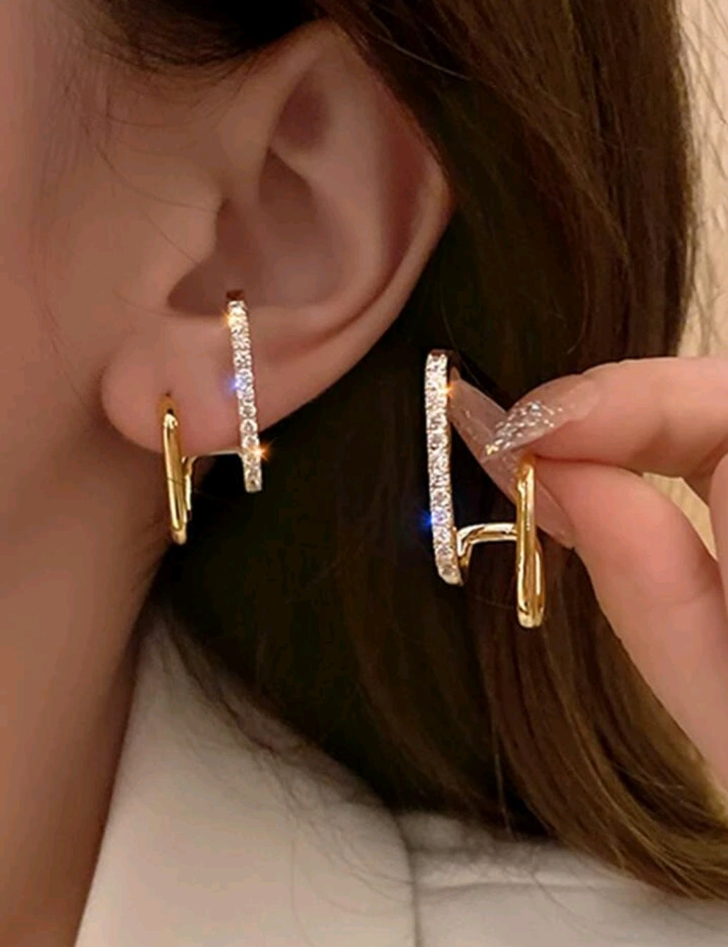 HOLD ON CUFF EARRING