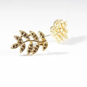 LEAF STUDS