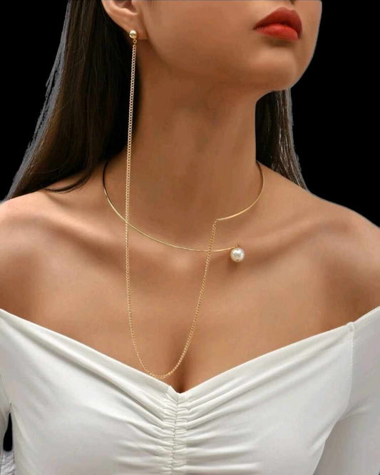 CONNECTED NECKLACE